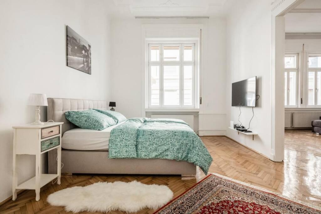 Oktober 6/8 Apartment Budapest Exterior foto